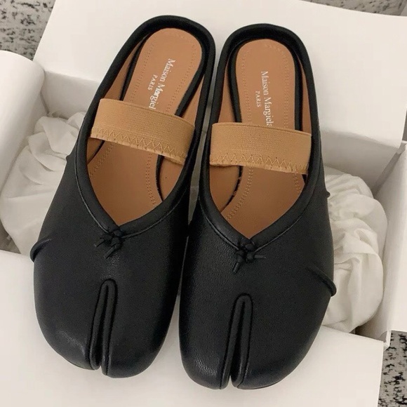 Maison Martin Margiela Black and Brown Tabi Clogs - Picture 4 of 5
